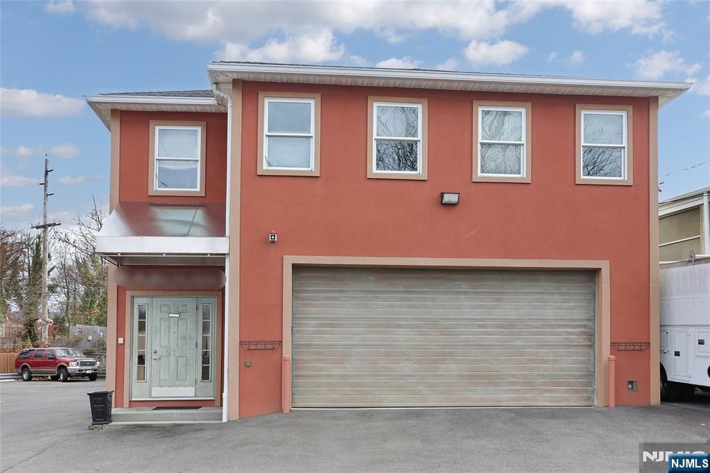 211 6th, Hawthorne, NJ 07506