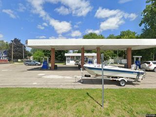 215 Ecorse Road, Ypsilanti, MI 48198