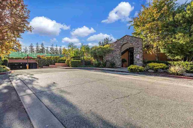 39059 Guardino Dr 206, Fremont, CA 94538