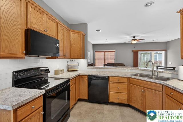 5411 Congress Way, Hanover Twp, PA 18017