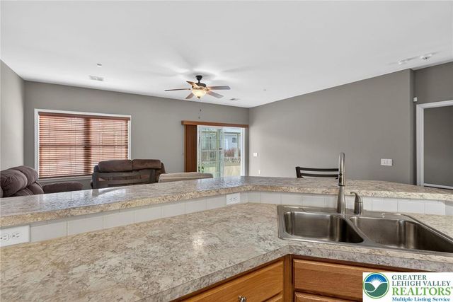 5411 Congress Way, Hanover Twp, PA 18017