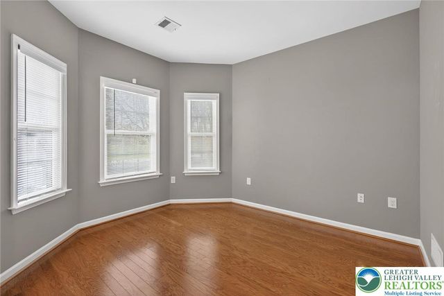 5411 Congress Way, Hanover Twp, PA 18017