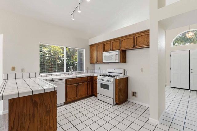 3419 Chatham St, Rocklin, CA 95765