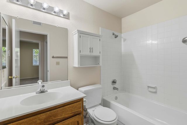 3419 Chatham St, Rocklin, CA 95765