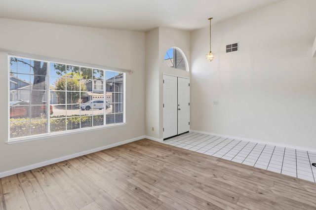 3419 Chatham St, Rocklin, CA 95765