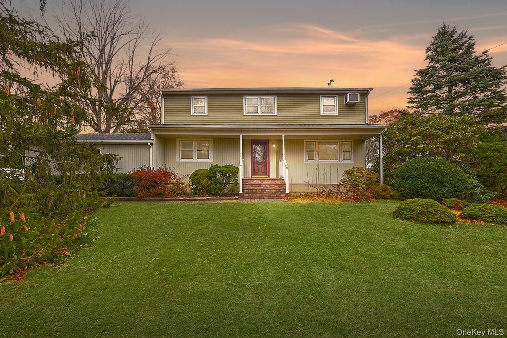 6 Duquesne Drive, Greenlawn, NY 11740