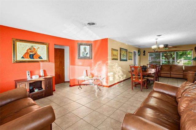 820 NW 38th Avenue, Lauderhill, FL 33311