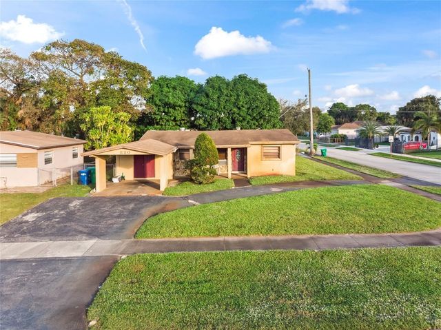 820 NW 38th Avenue, Lauderhill, FL 33311