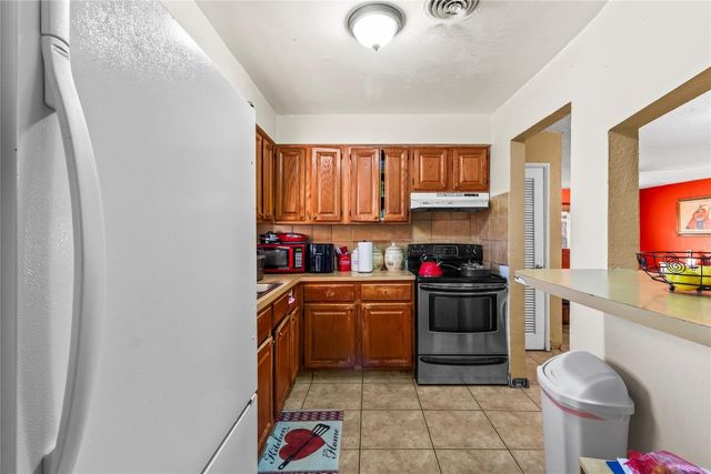 820 NW 38th Avenue, Lauderhill, FL 33311