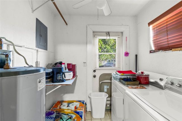 820 NW 38th Avenue, Lauderhill, FL 33311