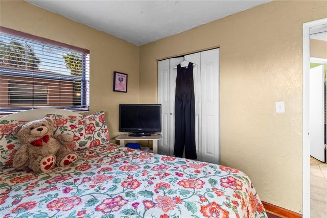 820 NW 38th Avenue, Lauderhill, FL 33311