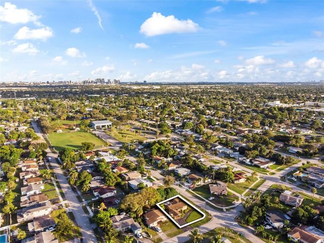 820 NW 38th Avenue, Lauderhill, FL 33311