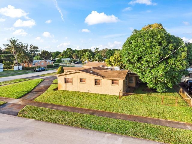 820 NW 38th Avenue, Lauderhill, FL 33311