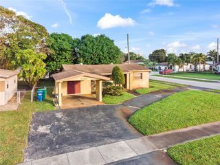 820 NW 38th Avenue, Lauderhill, FL 33311