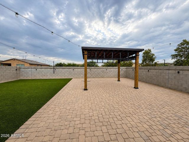11002 W MARGUERITE Avenue, Tolleson, AZ 85353