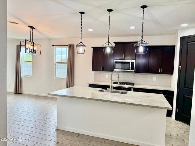 11002 W MARGUERITE Avenue, Tolleson, AZ 85353