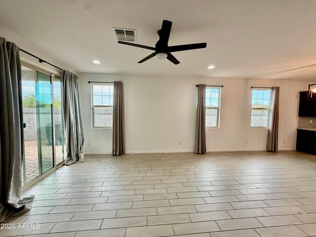 11002 W MARGUERITE Avenue, Tolleson, AZ 85353