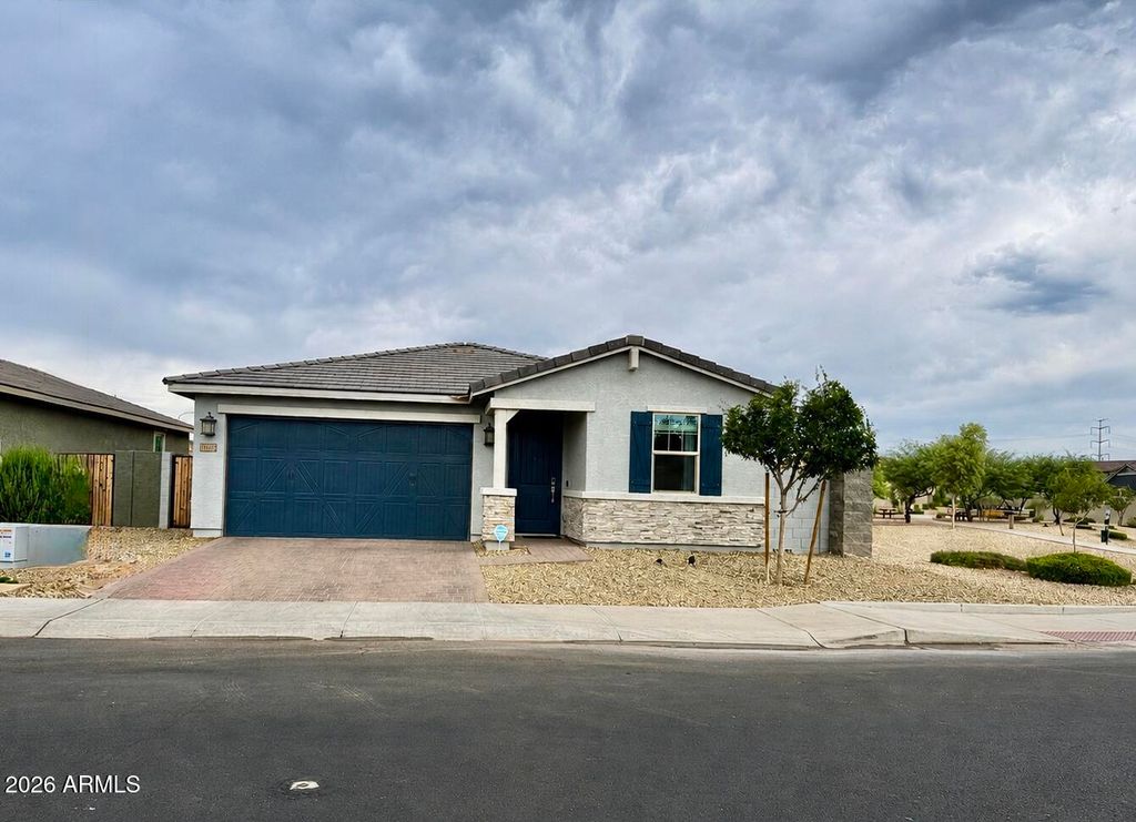 11002 W MARGUERITE Avenue, Tolleson, AZ 85353