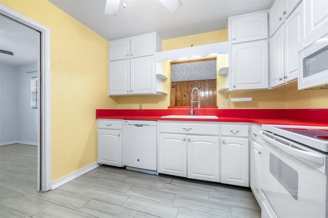 319 GRANADA ROAD, Auburndale, FL 33823