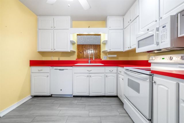 319 GRANADA ROAD, Auburndale, FL 33823