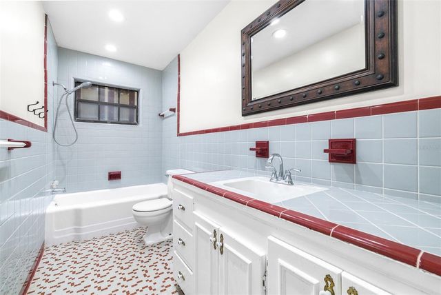 319 GRANADA ROAD, Auburndale, FL 33823