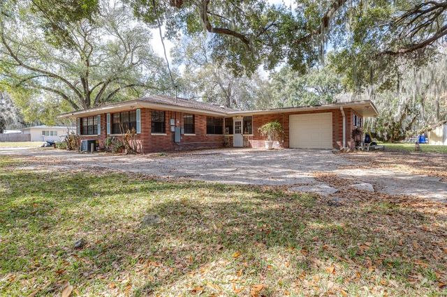 319 GRANADA ROAD, Auburndale, FL 33823
