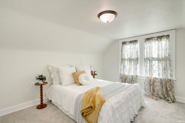 20140 Auten Road, South Bend, IN 46637