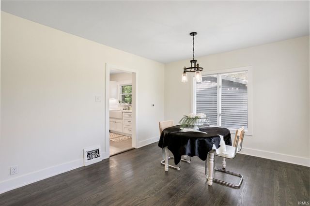 20140 Auten Road, South Bend, IN 46637