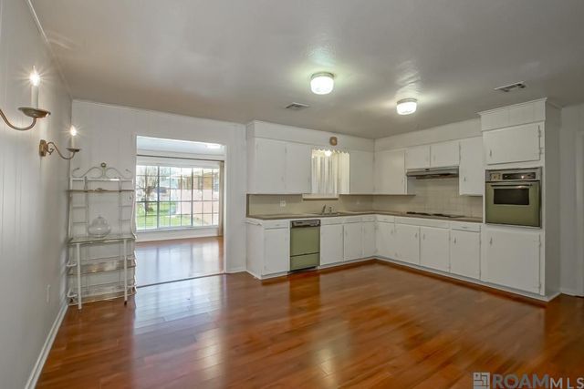 2871 Anita Cir, Baton Rouge, LA 70805