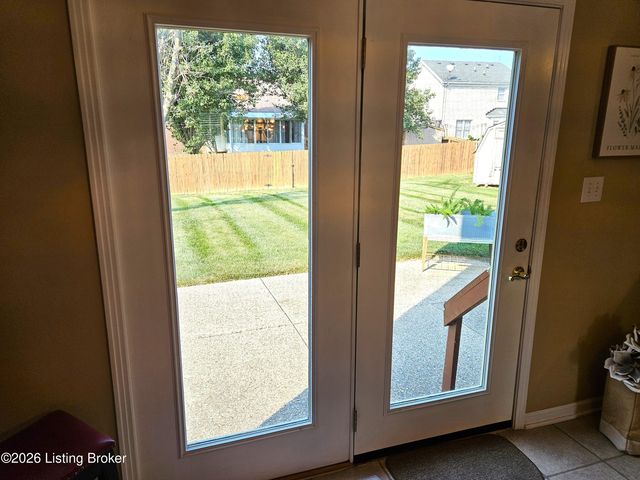 6407 Autumn Oak Way, Louisville, KY 40272