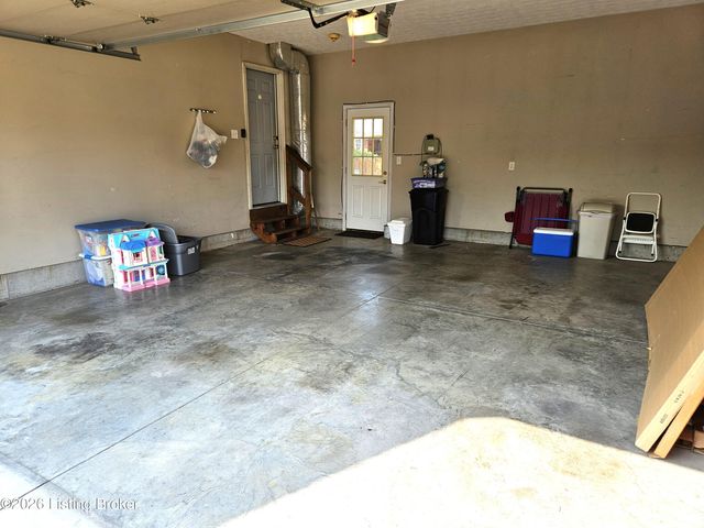 6407 Autumn Oak Way, Louisville, KY 40272
