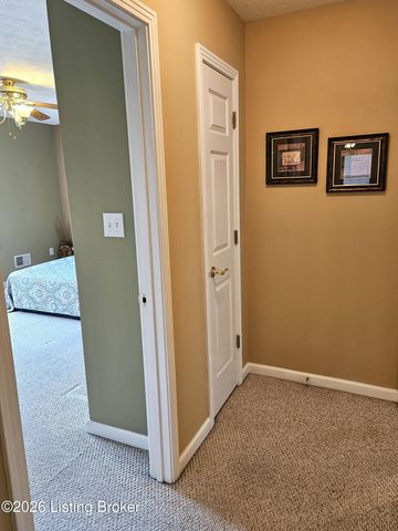 6407 Autumn Oak Way, Louisville, KY 40272