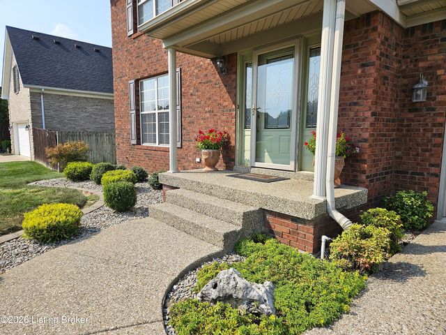 6407 Autumn Oak Way, Louisville, KY 40272