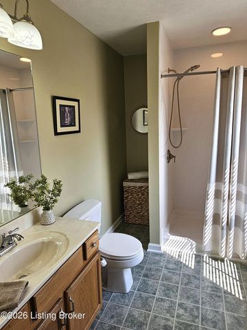 6407 Autumn Oak Way, Louisville, KY 40272