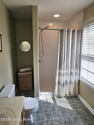 6407 Autumn Oak Way, Louisville, KY 40272