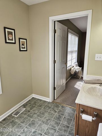 6407 Autumn Oak Way, Louisville, KY 40272