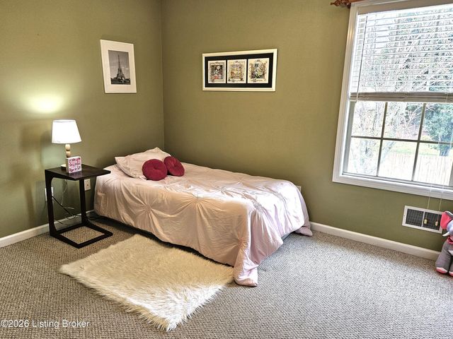 6407 Autumn Oak Way, Louisville, KY 40272