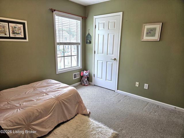 6407 Autumn Oak Way, Louisville, KY 40272
