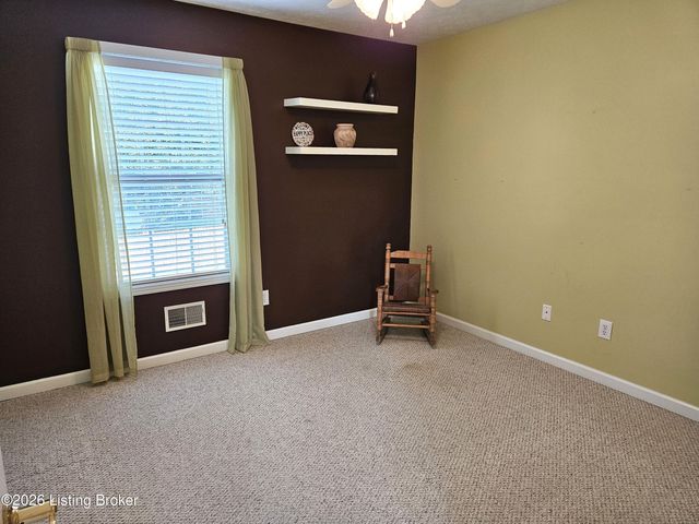 6407 Autumn Oak Way, Louisville, KY 40272