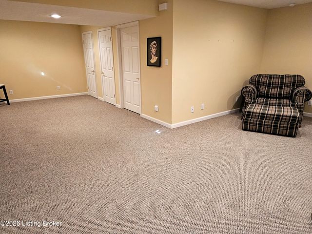 6407 Autumn Oak Way, Louisville, KY 40272