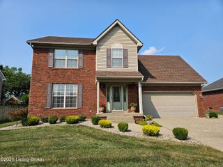 6407 Autumn Oak Way, Louisville, KY 40272