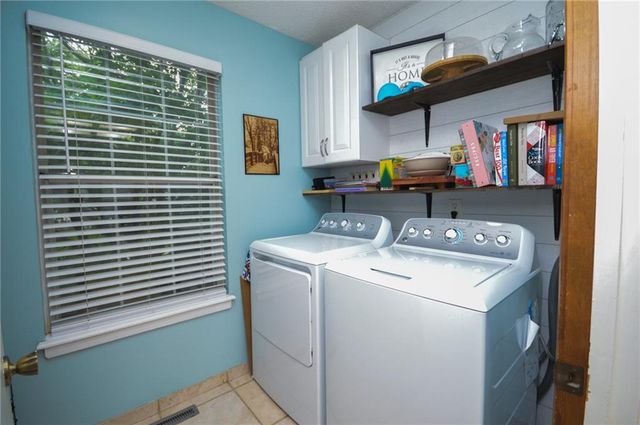 3420 S Atherton Avenue, Independence, MO 64055