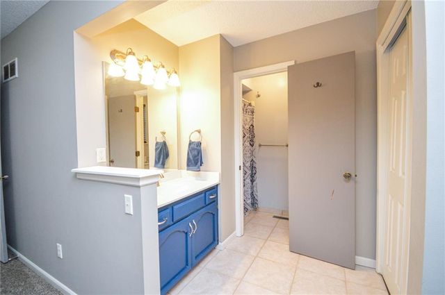 3420 S Atherton Avenue, Independence, MO 64055
