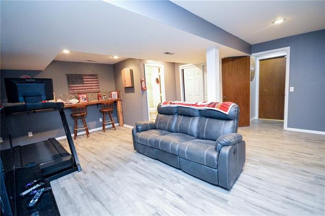 3420 S Atherton Avenue, Independence, MO 64055