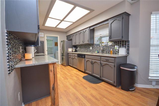 3420 S Atherton Avenue, Independence, MO 64055