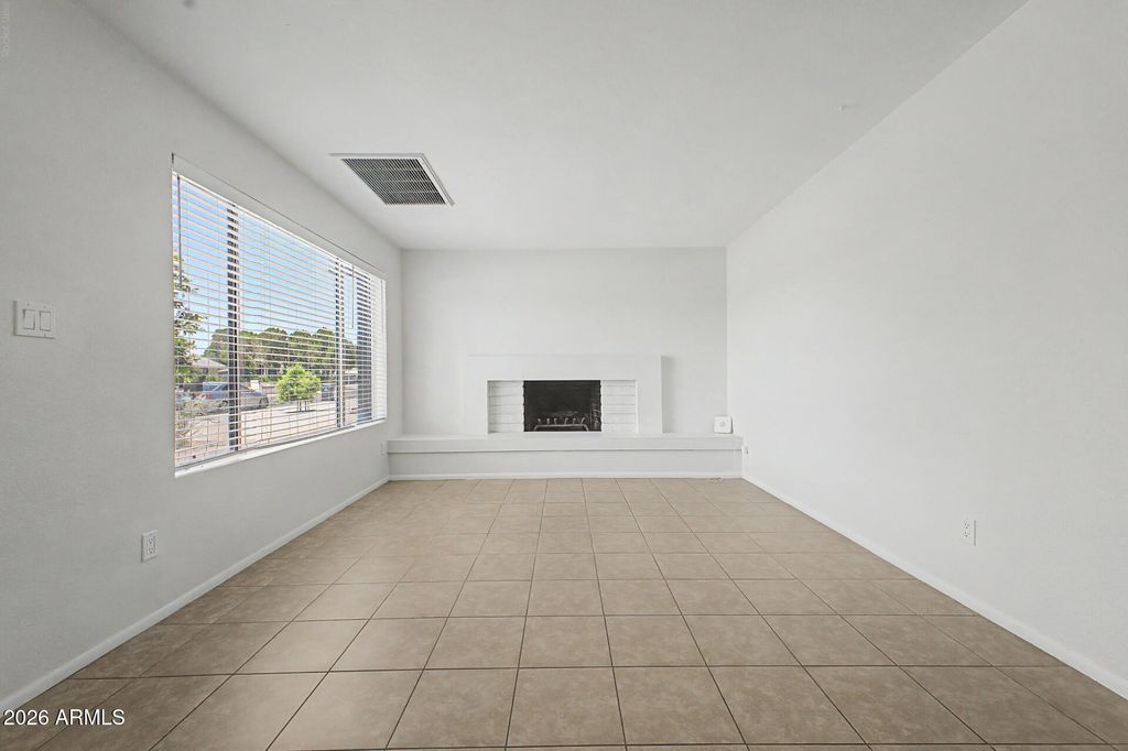 8754 W ELM Street, Phoenix, AZ 85037 — photo 4