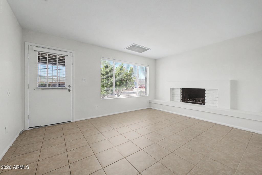 8754 W ELM Street, Phoenix, AZ 85037 — photo 5