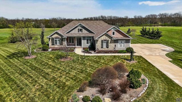 3748 SE Elm Cove Dr, Berryton, KS 66409