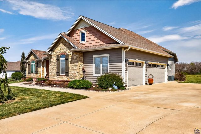 3748 SE Elm Cove Dr, Berryton, KS 66409