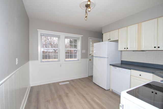 329 Weymouth Lane, Columbus, OH 43228